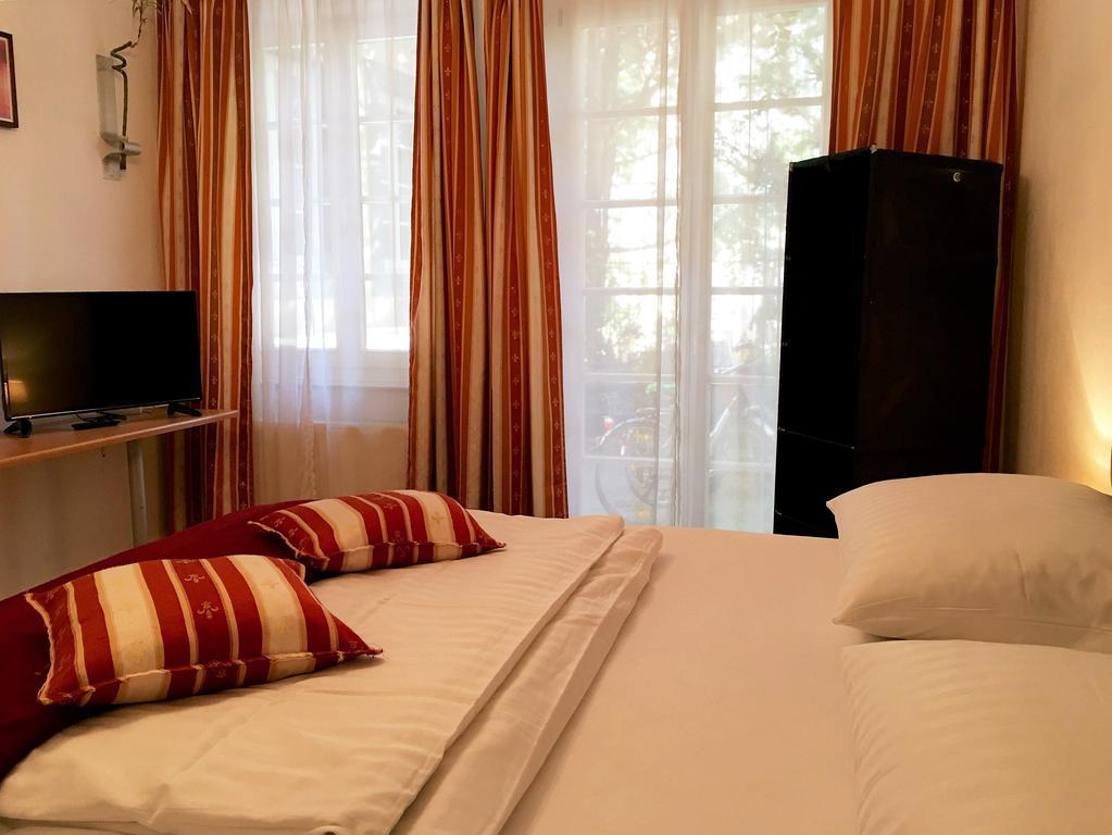 Altstadthotel Hayk Am Rhein Hotel 3*